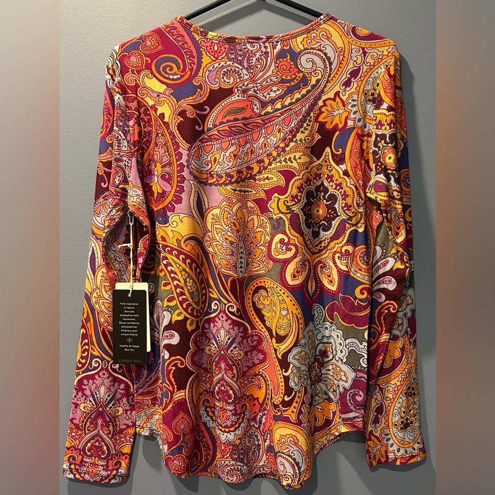 Awesome price! JOHNNY WAS ACTIVE Paisley Long Sleeve Top - Picture 3 of 4